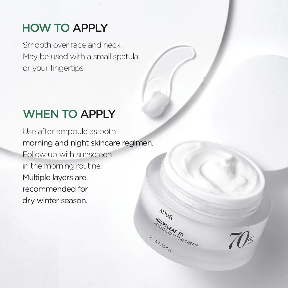 Åben krukke med Anua Heartleaf 70 Intense Calming Cream på hvid baggrund med cremestribe og påføringsvejledning.